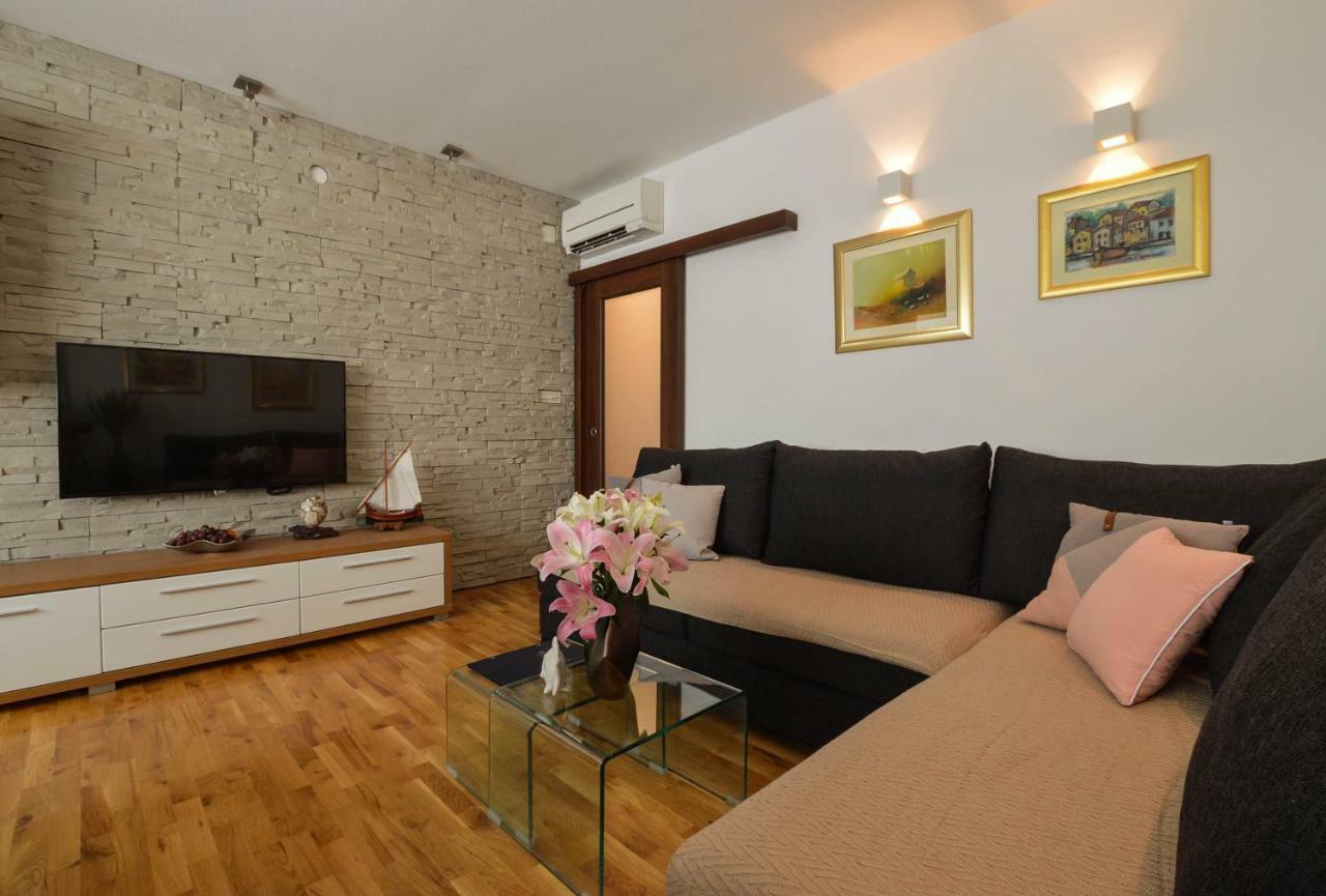 Kolombo Lux Apartment Spalato Esterno foto